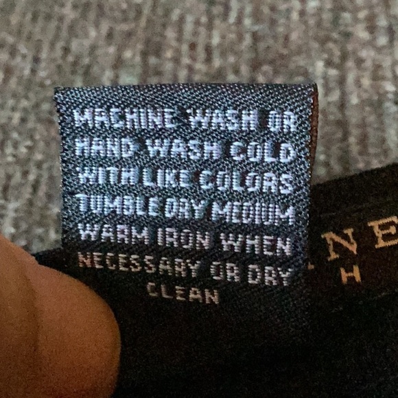 Larry LEVINE faux Suede Handkerchief hem Skirt size 8 - Picture 3 of 3